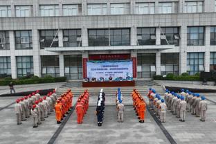 夸利亚雷拉：劳塔罗是意甲最全面的前锋 我未来很难去当教练